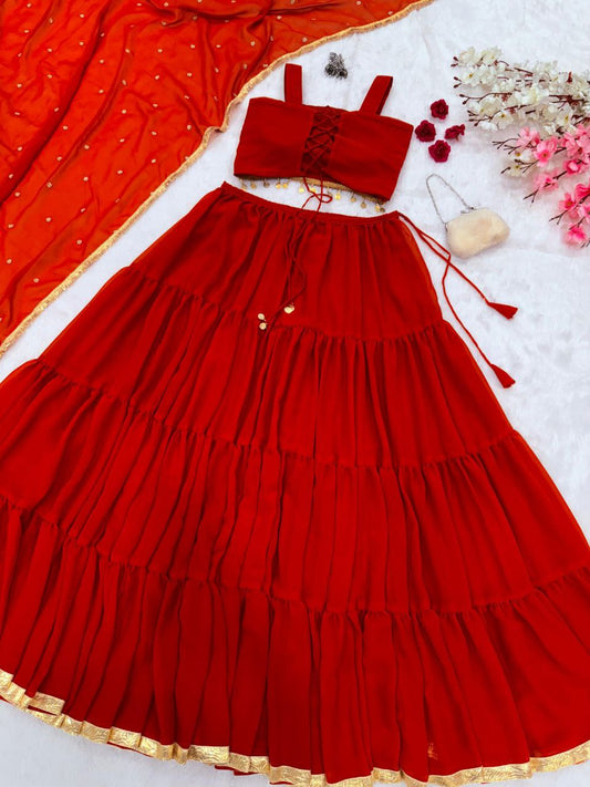 NEUES DREITEILIGES WESTERN-OUTFIT FÜR DIE TRENDIGE HOCHZEITSSAISON