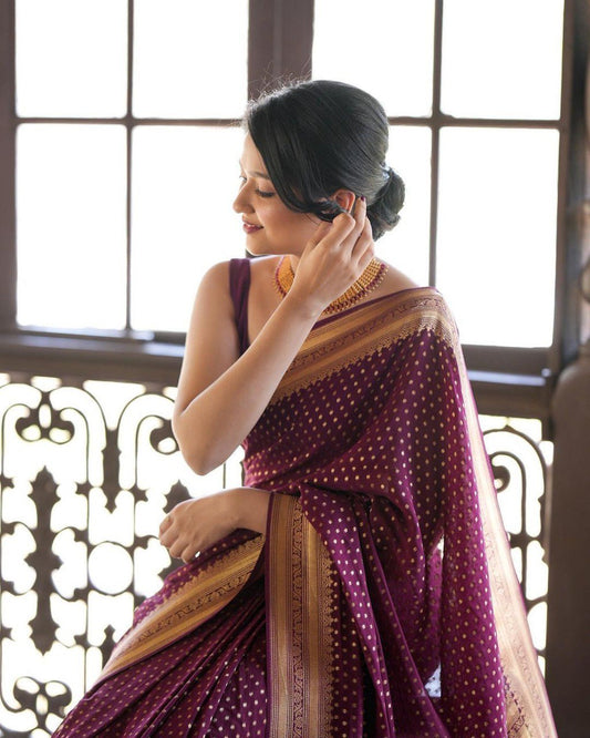 beautiful Zari work in form of traditional motifs Saree