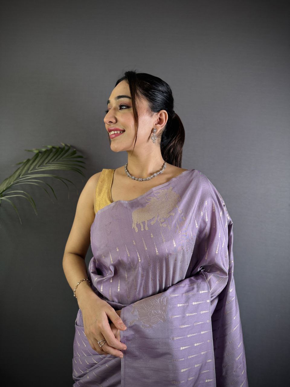 Very Unique lichi silk saree with Beautiful weaving