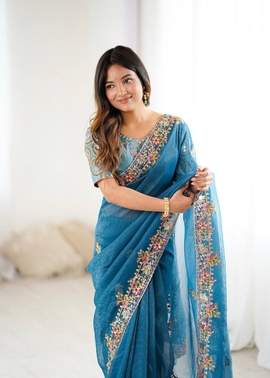 Je recherche quelqu'un pour ce magnifique sari de la même couleur