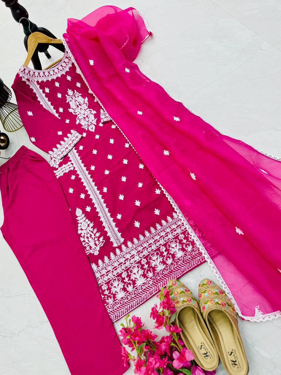 Einführung der neuen EID-Kollektion: 3-teiliges, schickes Kurti mit Plazzo