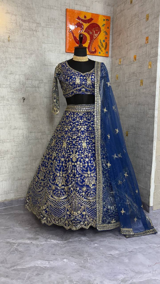 Sehen Sie umwerfend aus in diesem wunderschönen cremefarbenen Lehenga-Set