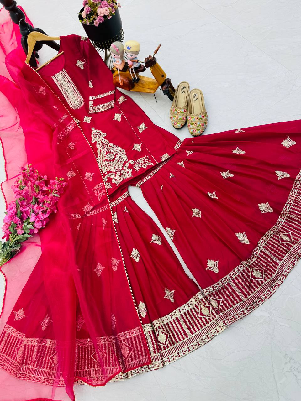 NEUES ĐĚSIGNER PARTY WEAR TOP UND PLAZZO