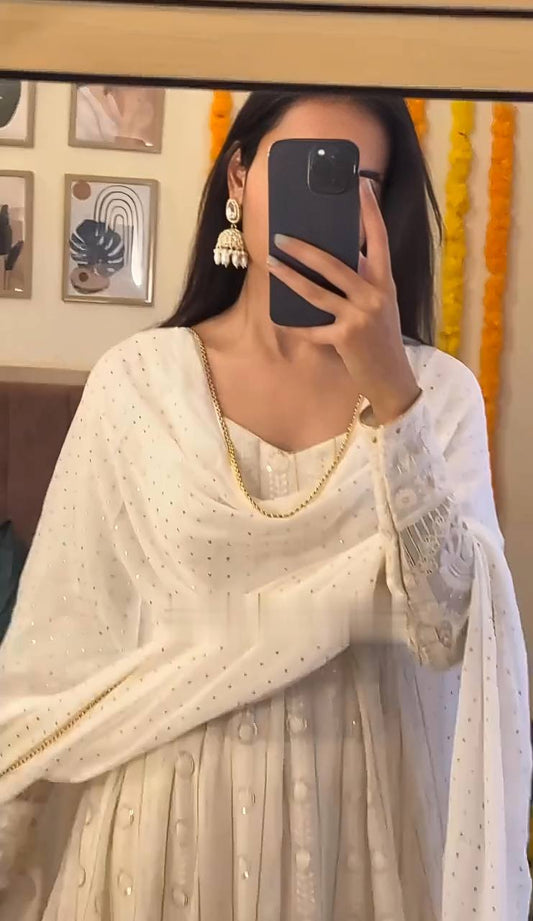 Designer Sarara Suit is luxury clothing Considered