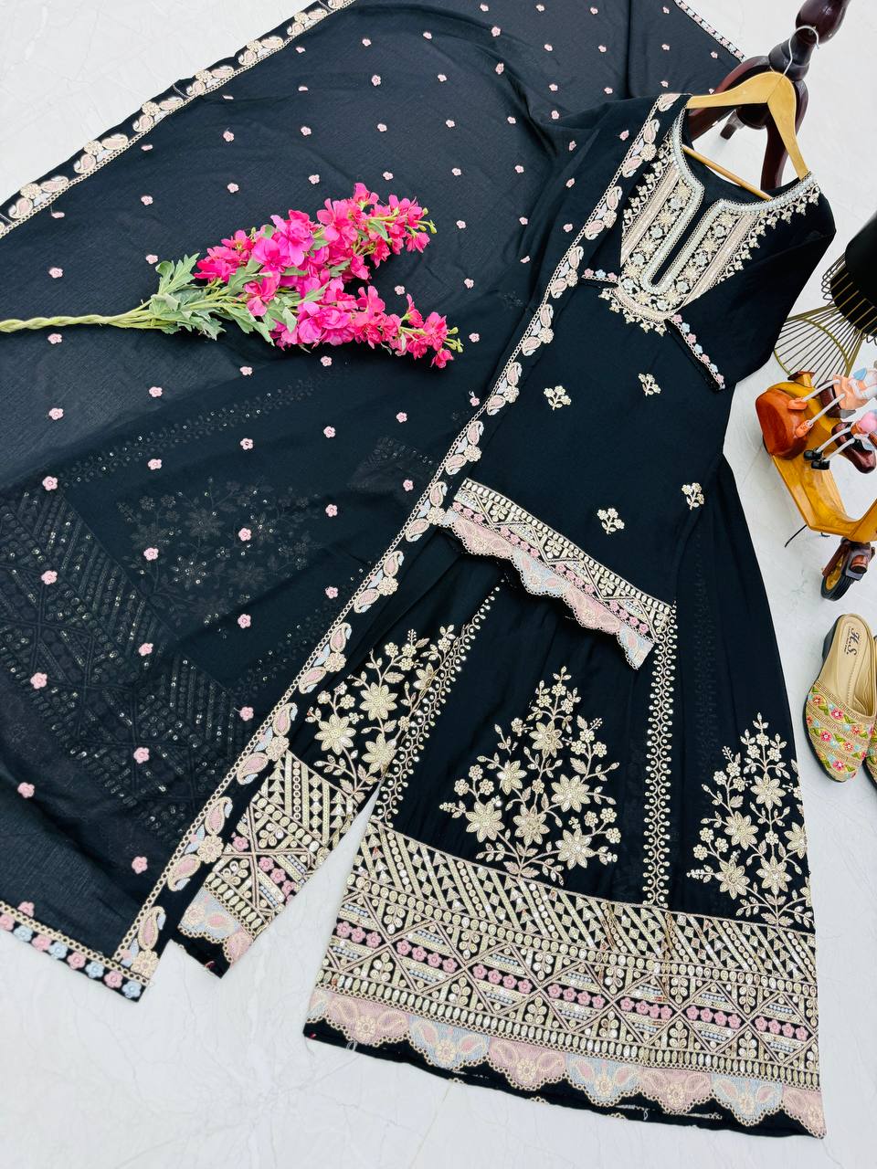 NOUVEAU HAUT DE SOIRÉE ET PLAZZO DE DESIGNER