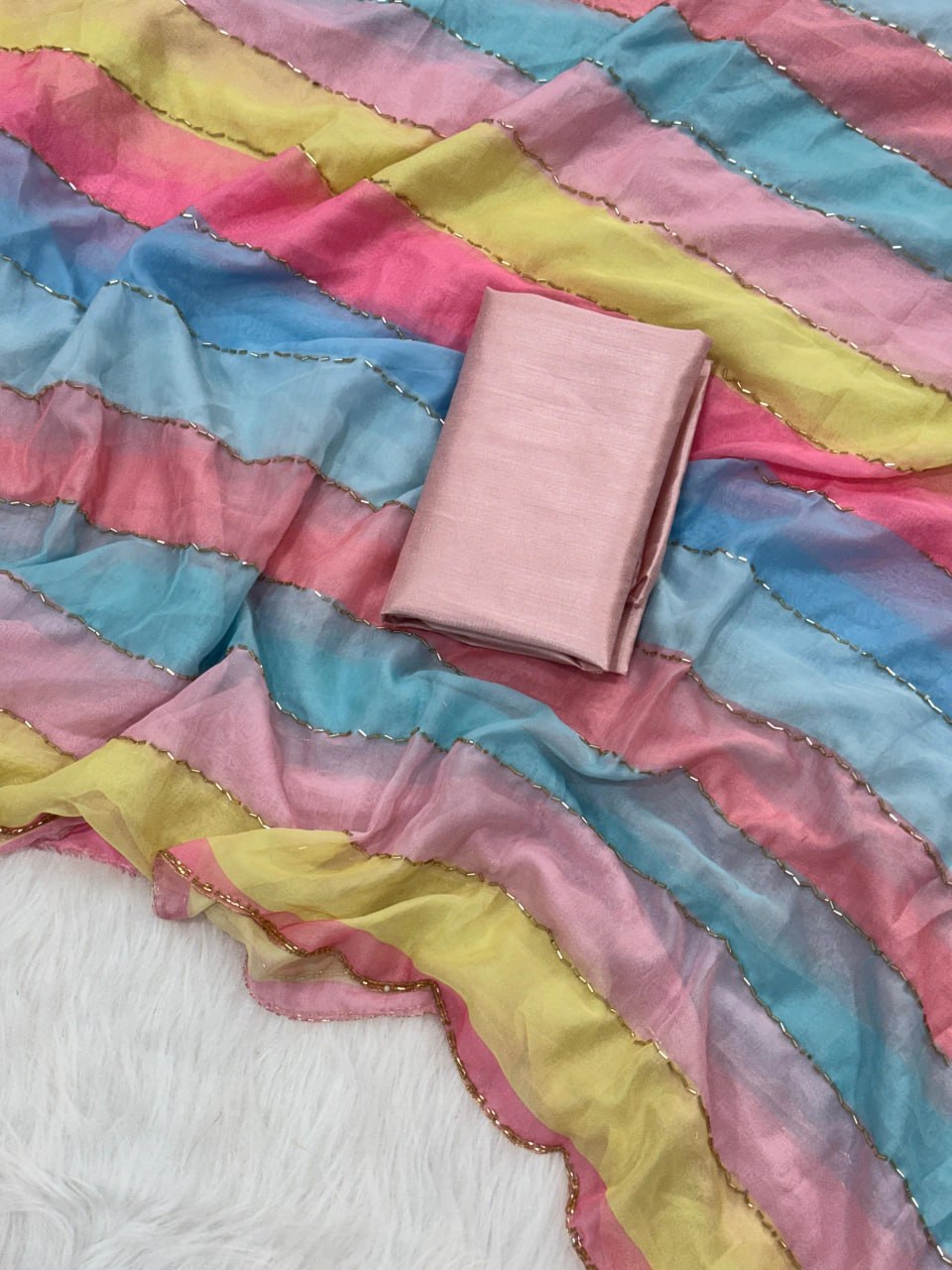 Havy Soft Tabby Organza Fabric With Beutiful Multy Prints Saree