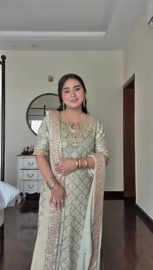 PRESERNTING NEW READY TO WEAR DESIGN HEAVY EMBROIDERY SUIT