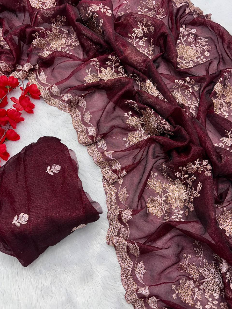 Je recherche quelqu'un pour ce magnifique sari de la même couleur