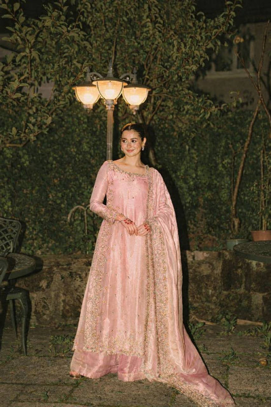 Kleid aus Georgette-Imitat mit üppiger Paillettenstickerei