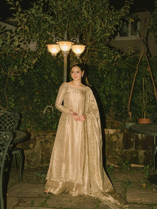 Kleid aus Georgette-Imitat mit üppiger Paillettenstickerei