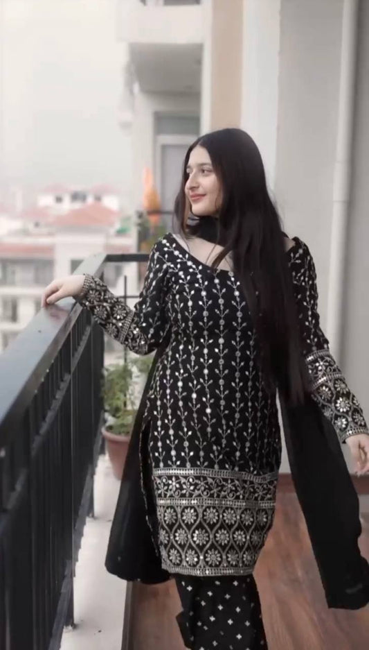 Designer-Anzug ist Luxus-Kleidung, die als hochwertig gilt