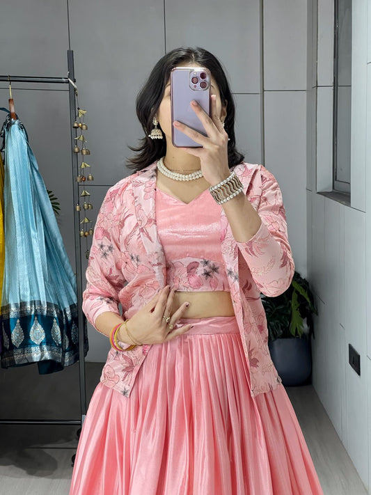 Feiern Sie den Charme der indischen Kultur mit diesem wunderschönen Lehenga-Set