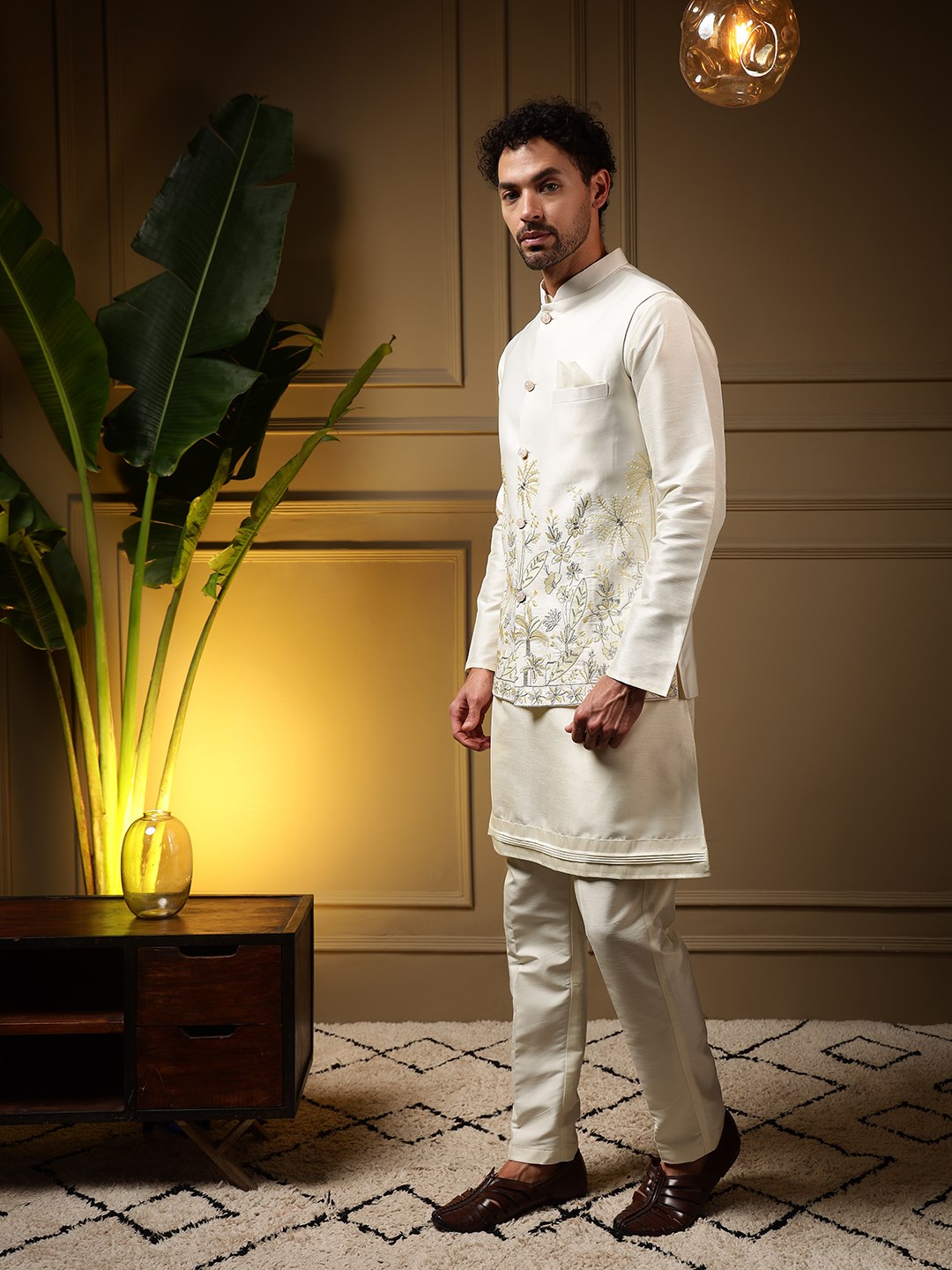 Presenting Koti Kurta With Pant set