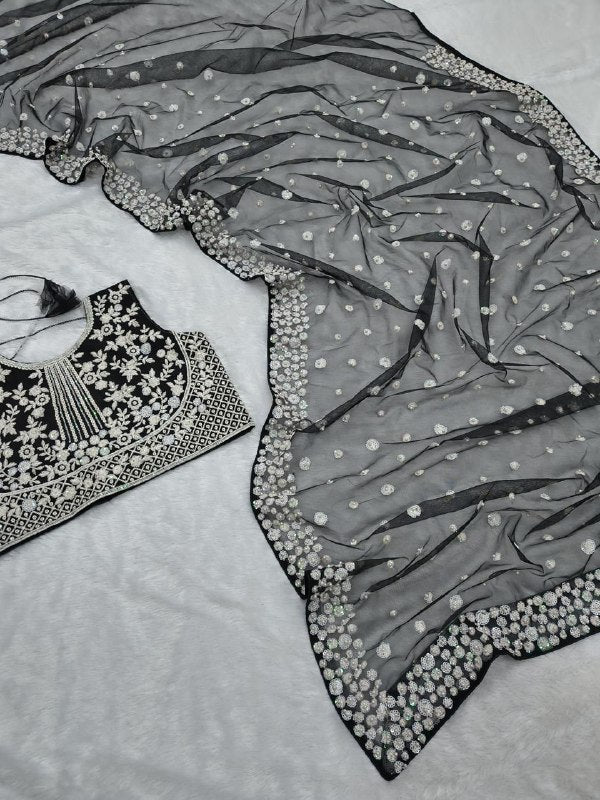 Presenting You Most Beautiful Latest Saree Collection