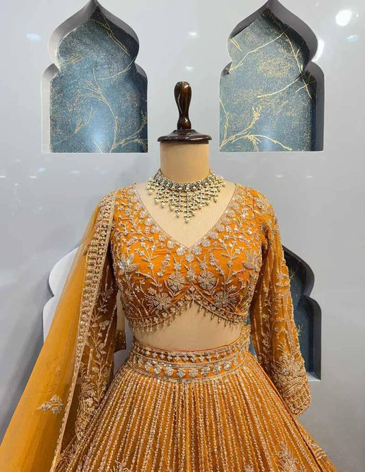 Einführung eines 4 Meter ausgestellten Coding Sequins Work Lehenga