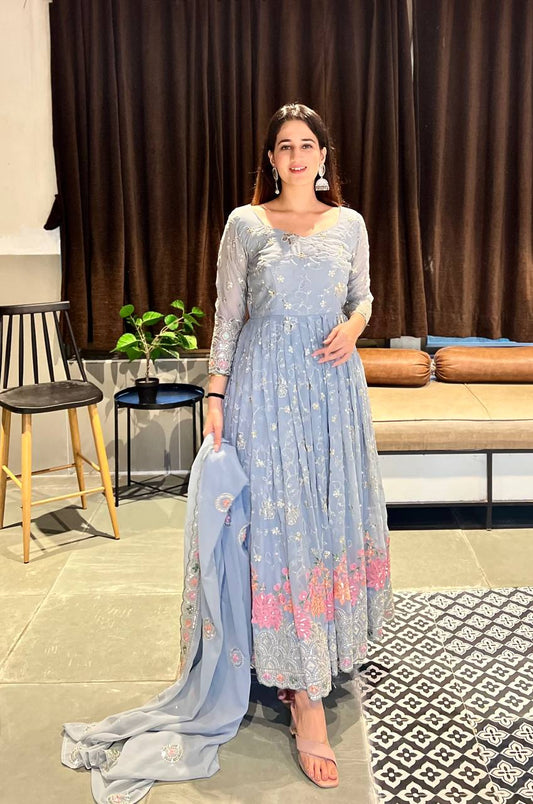 NOUVEAU HAUT DE SOIRÉE ET PLAZZO DE DESIGNER