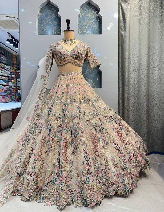 Einführung eines 4 Meter ausgestellten Coding Sequins Work Lehenga