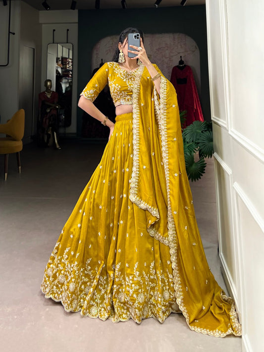 VÊTEMENTS DE MARIÉE FUAX ÉPAIS GEORGETTE BRODÉ TRAVAIL SÉQUENTIEL AVEC VRAI MIROIR TRAVAIL À LA MAIN LEHENGAS CHOLI
