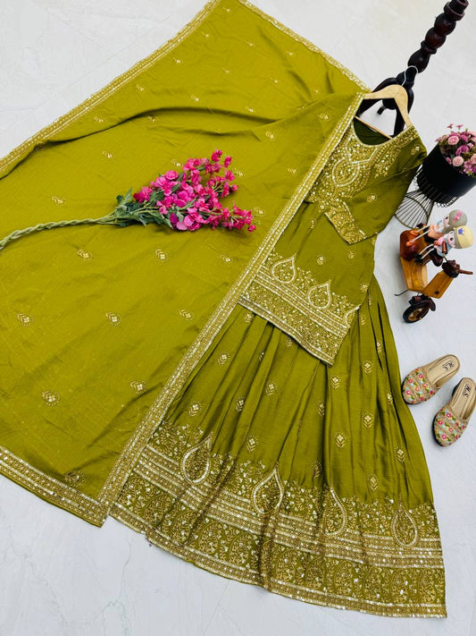 VÊTEMENTS DE COURSE TENDANCE HAUT EN FAUSSE GEORGETTE BRODERIE EN FIL DE COTON