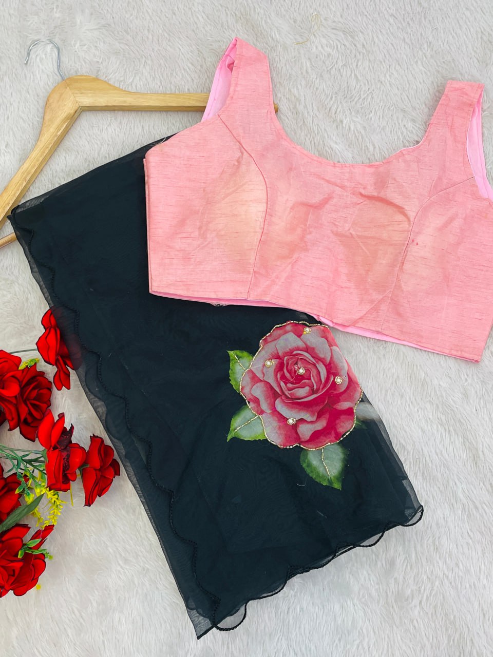 Partykleidung aus weichem Rangoli-Seidensari