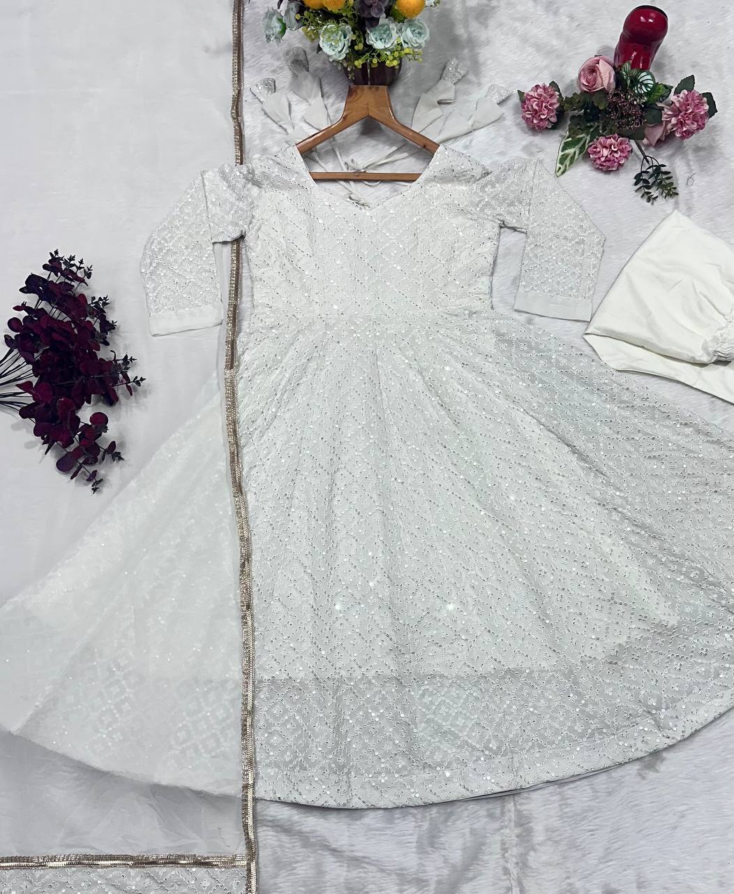 PREMIUM-FERTIGANZUG-SET AUS ANARKALI