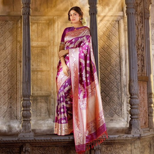This beautiful saree is elegantly decorated with gorgeous Solid Jacquard weave