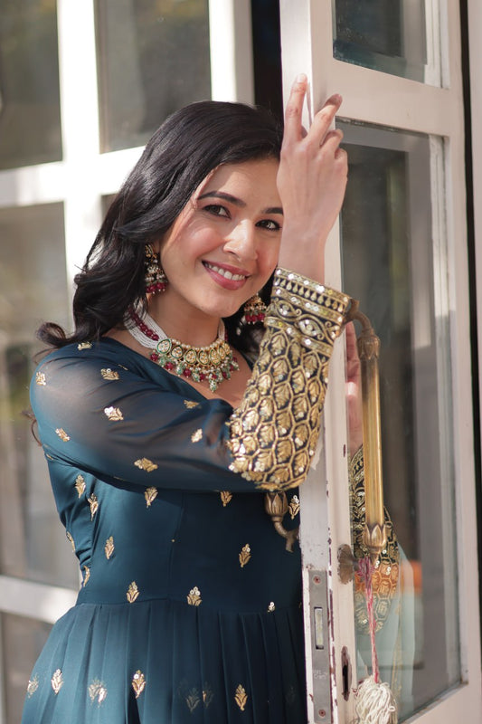 COLLECTIONS DE ROBES DE CRÉATEURS PREMIUM PRÊTES À L'EMPLOI