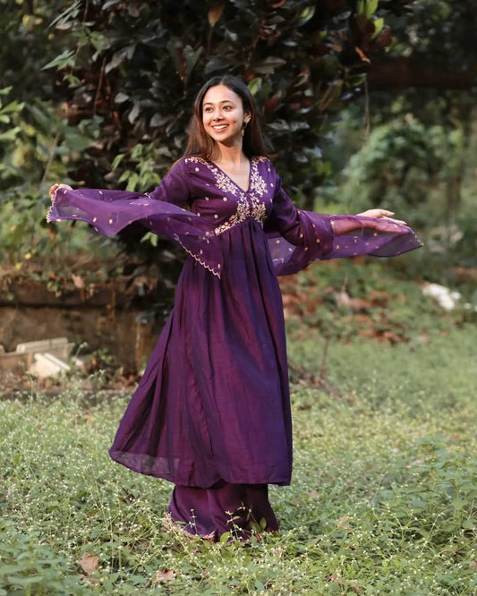 NOUVEAU HAUT DE SOIRÉE ET PLAZZO DE DESIGNER