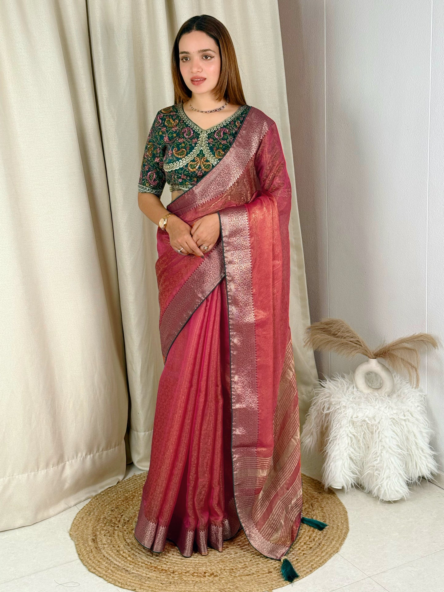 Fandy Silk zari weaving jacquard in full saree pallu and border