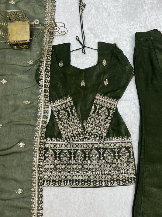 PREMIUM-FERTIGANZUG-SET AUS ANARKALI