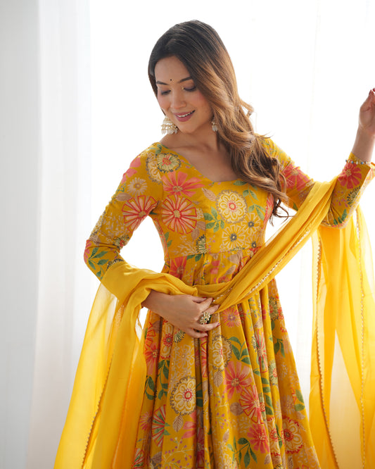 PREMIUM-FERTIGANZUG-SET AUS ANARKALI