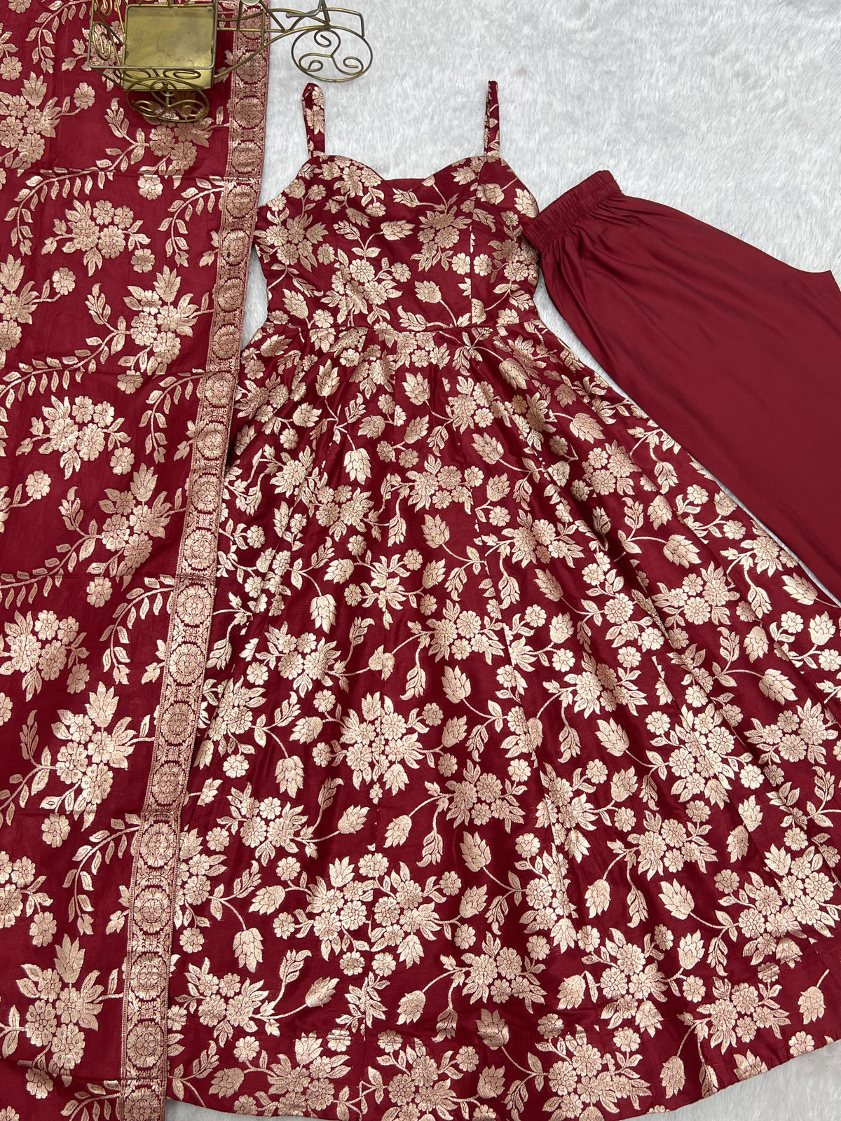 PREMIUM-FERTIGANZUG-SET AUS ANARKALI