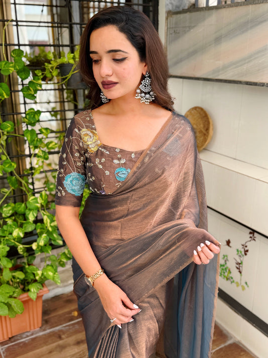 perfect Genz beauty with Grace meets glamour saree