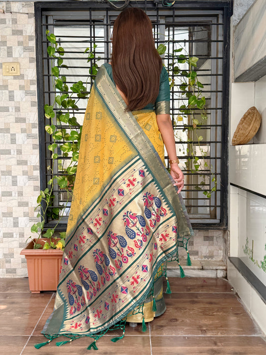 Contrast Thread weaving bandhej jacquard saree