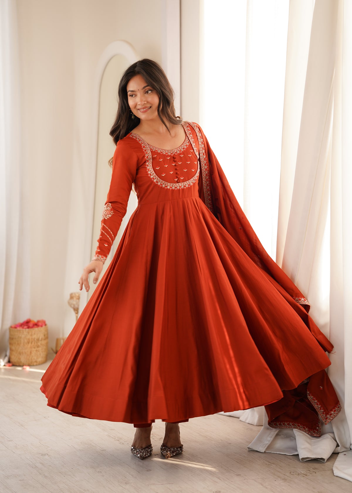 PREMIUM-FERTIGANZUG-SET AUS ANARKALI