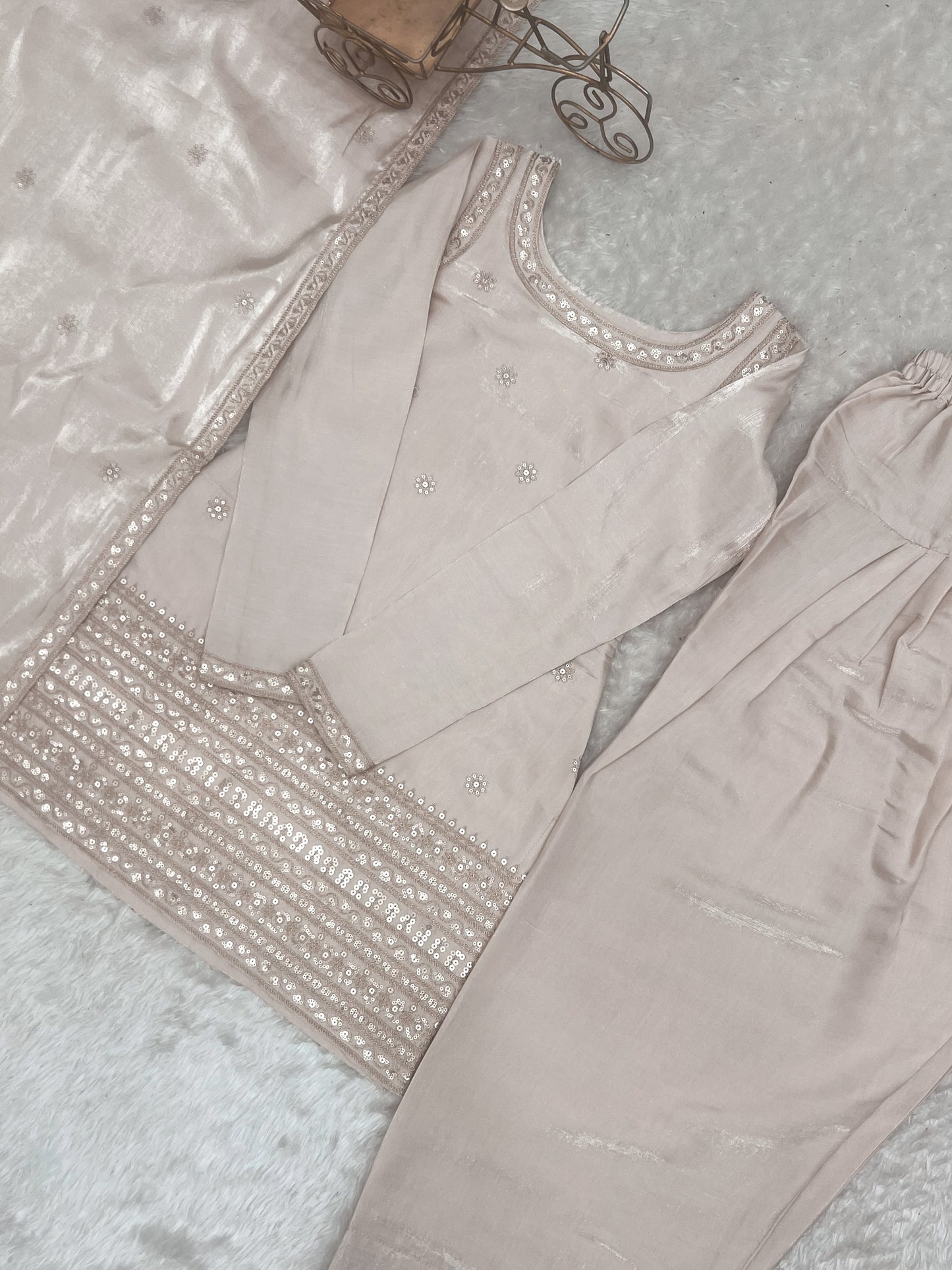 PREMIUM-FERTIGANZUG-SET AUS ANARKALI