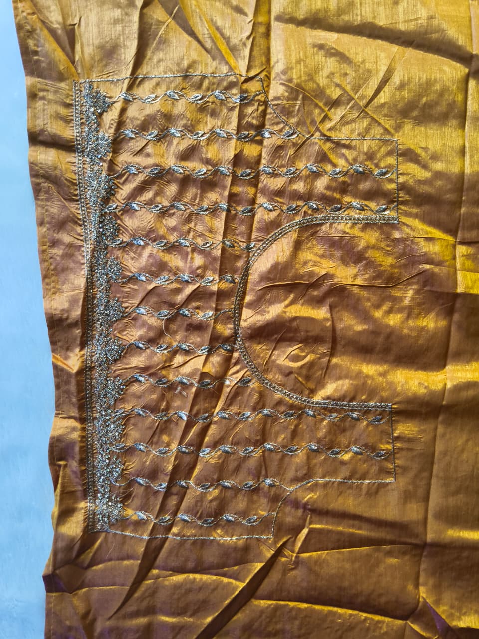 Luxurious GMY Silk Two-Tone Saree