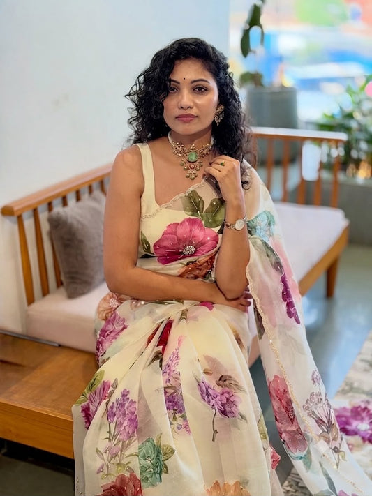 Beautiful soft tabi Saree featuring elegant flower digital print