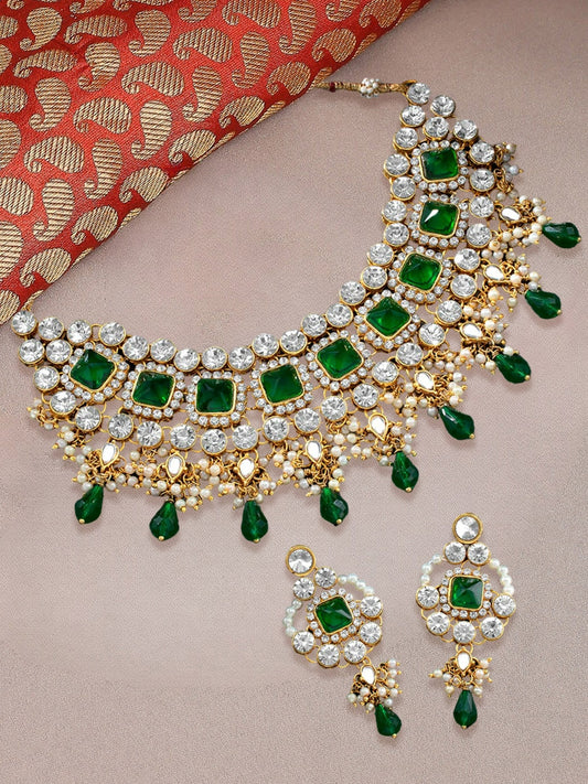 Gold-Toned Green & White Kundan Studded & Beaded Jadau Jewellery Set