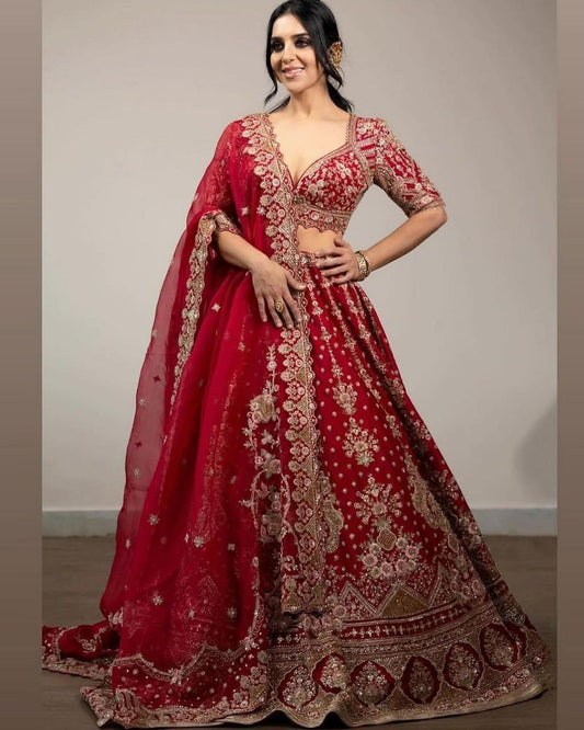Presenting You Most Beautiful Most Trending Lehenga Collection