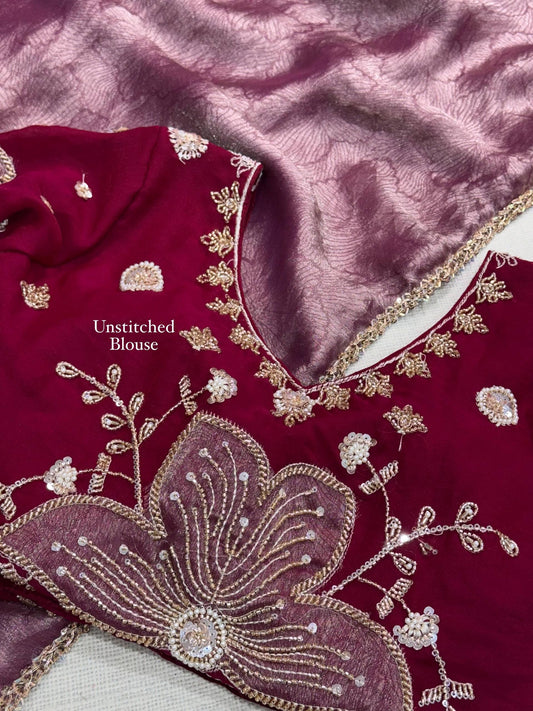 Step into timeless elegance with this stunning Jacquard saree