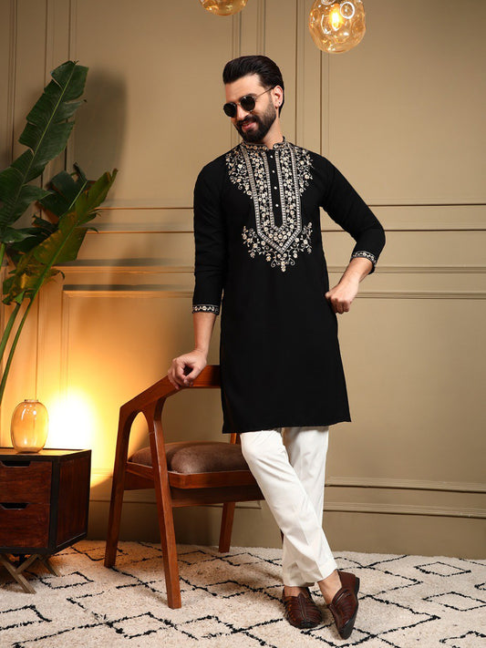 Presenting Men's Kurta Pyjama