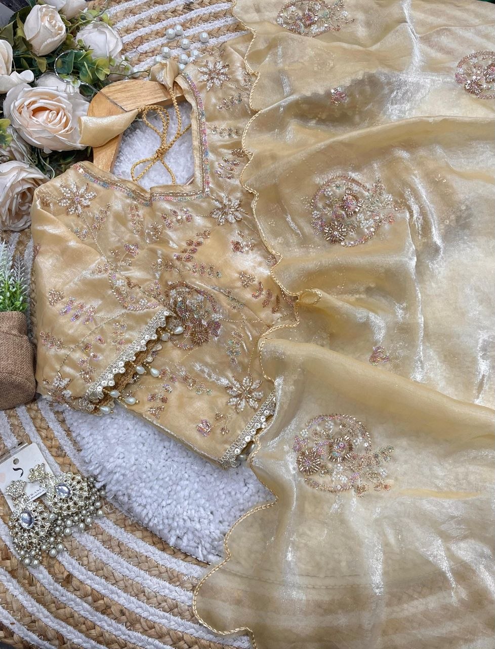 Very Soft nd Elegant rich look space silk fabric saree