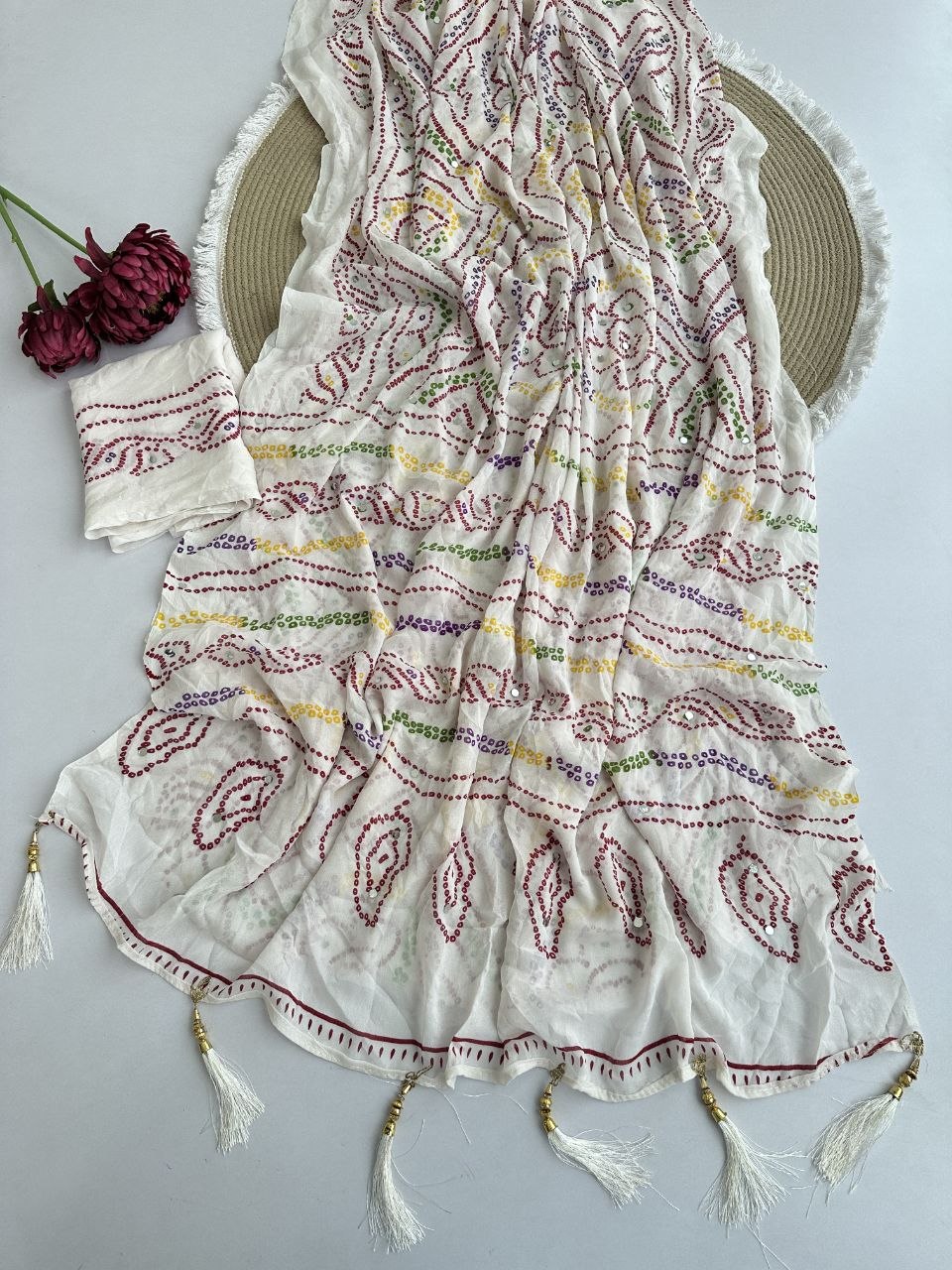 Suche jemanden für einen schönen Sari in der gleichen Farbe