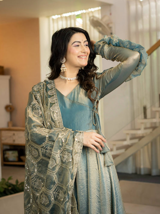 Presenting New Đěsigner Anarkali Suit In New Fancy Style