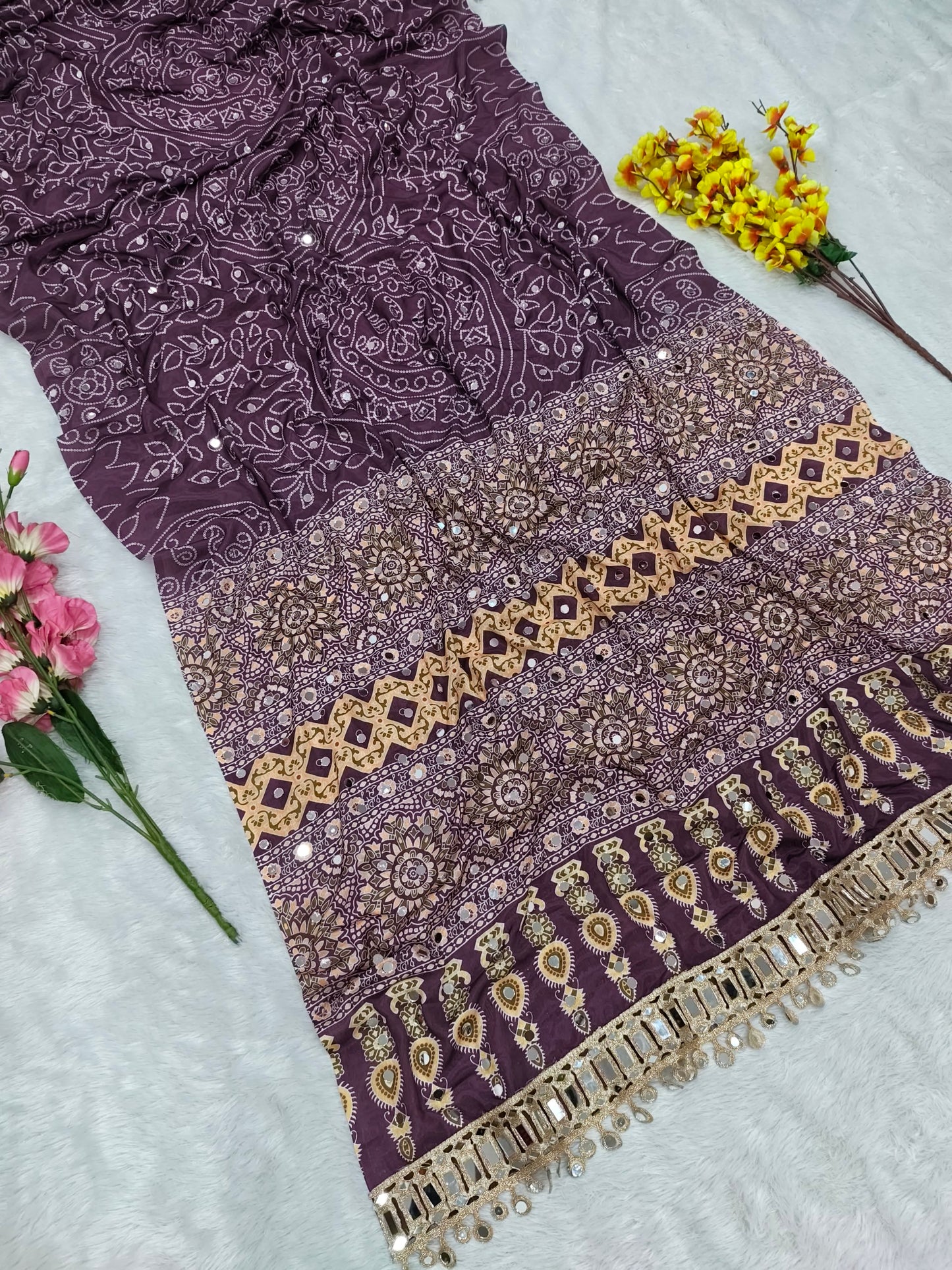 Suche jemanden für einen schönen Sari in der gleichen Farbe