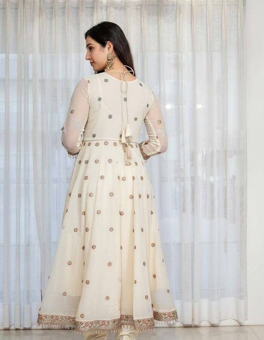 ENSEMBLE DE COSTUME ANARKALI PREMIUM PRÊT À ÊTRE FABRIQUÉ