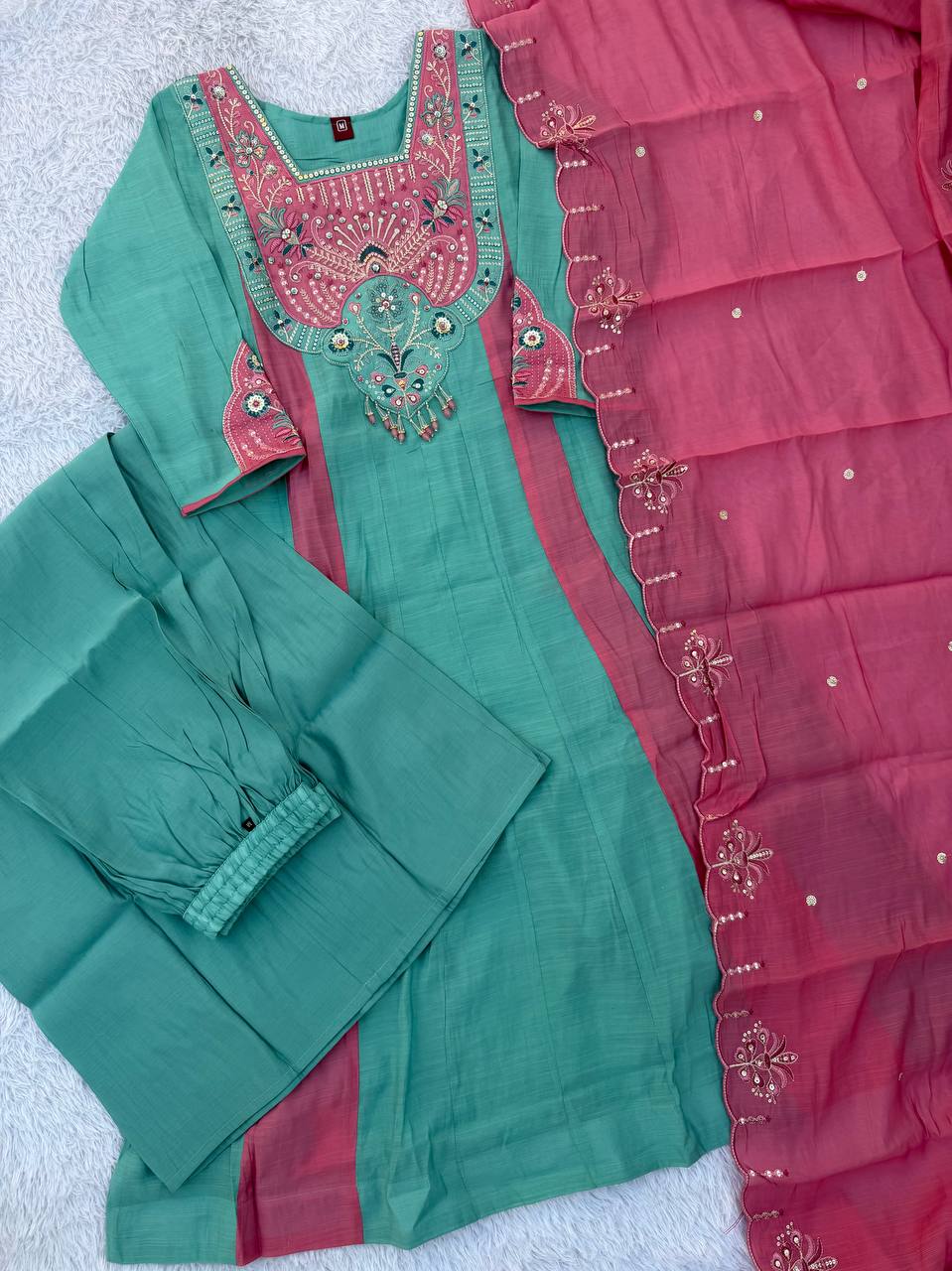 PREMIUM-FERTIGANZUG-SET AUS ANARKALI