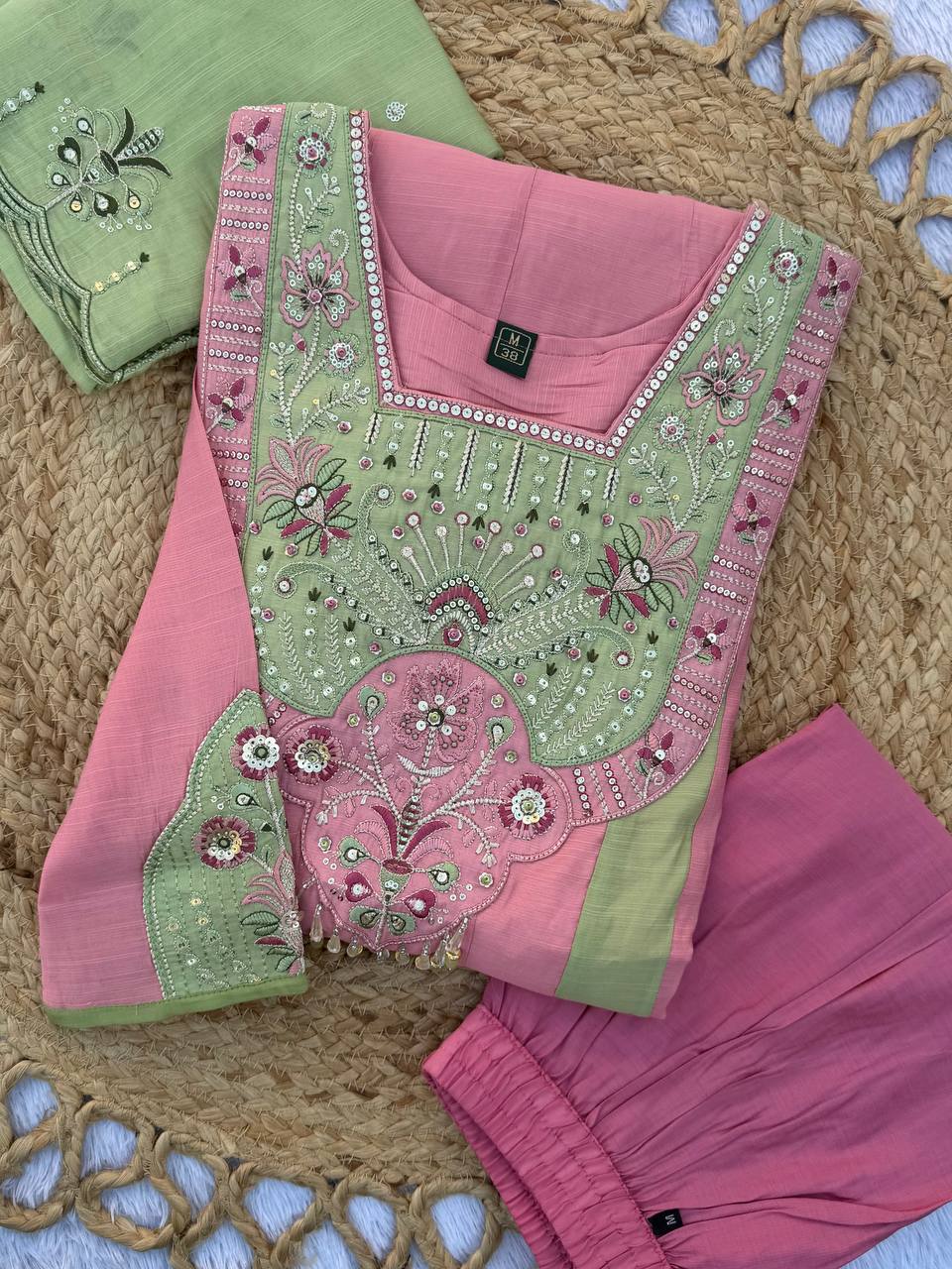 PREMIUM-FERTIGANZUG-SET AUS ANARKALI