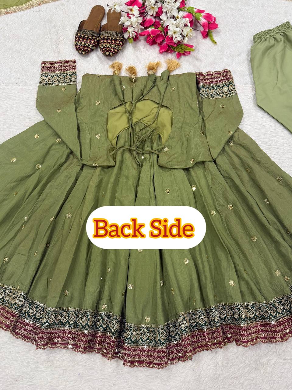 Presenting New Đěsigner Anarkali Suit In New Fancy Style